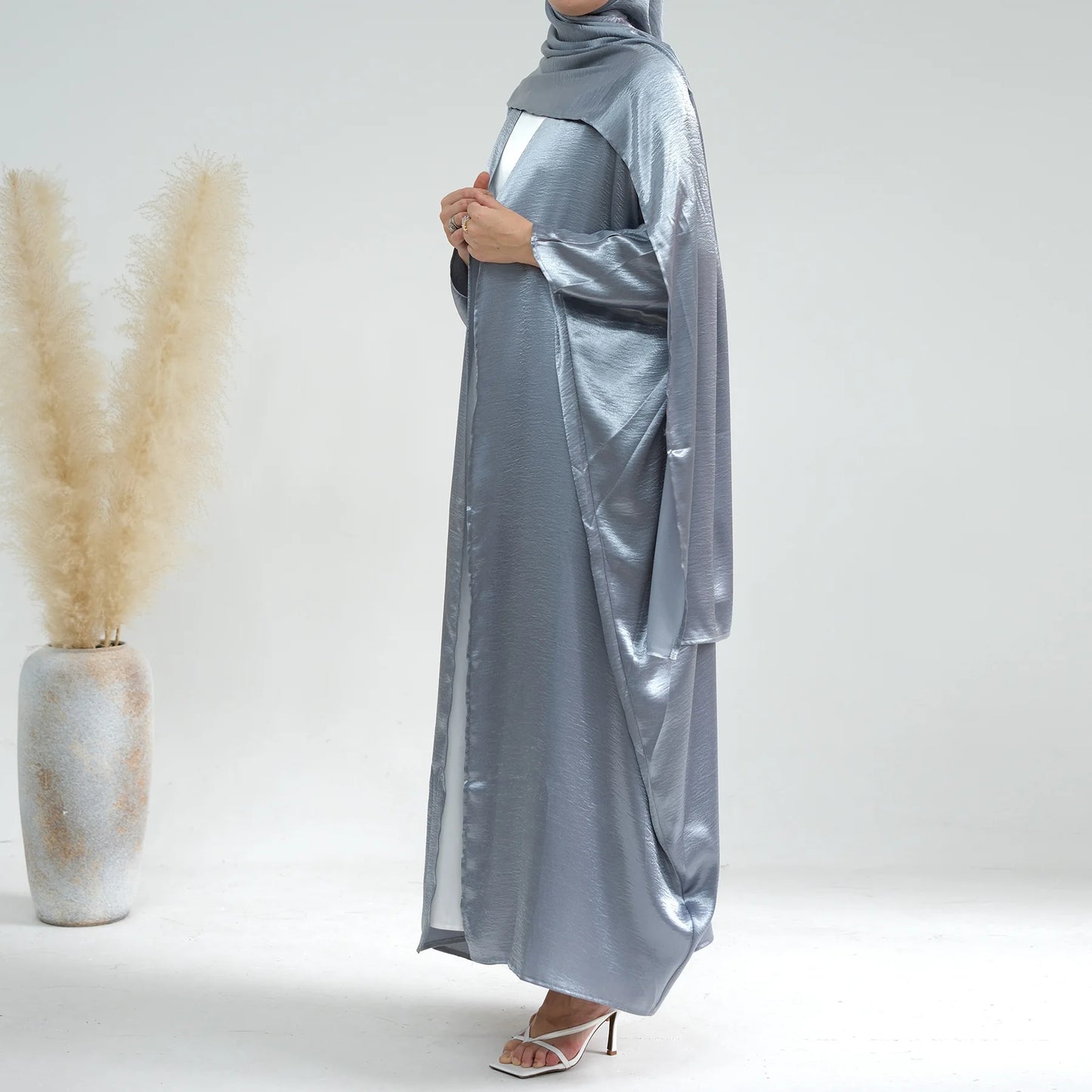 Woven Muslim Female Garments | Abayas and Kaftans for Women